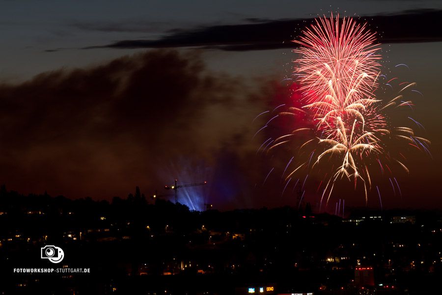 Feuerwerk richtig fotografieren. Zeit: 6 Sekunden, Blende 10, ISO 125