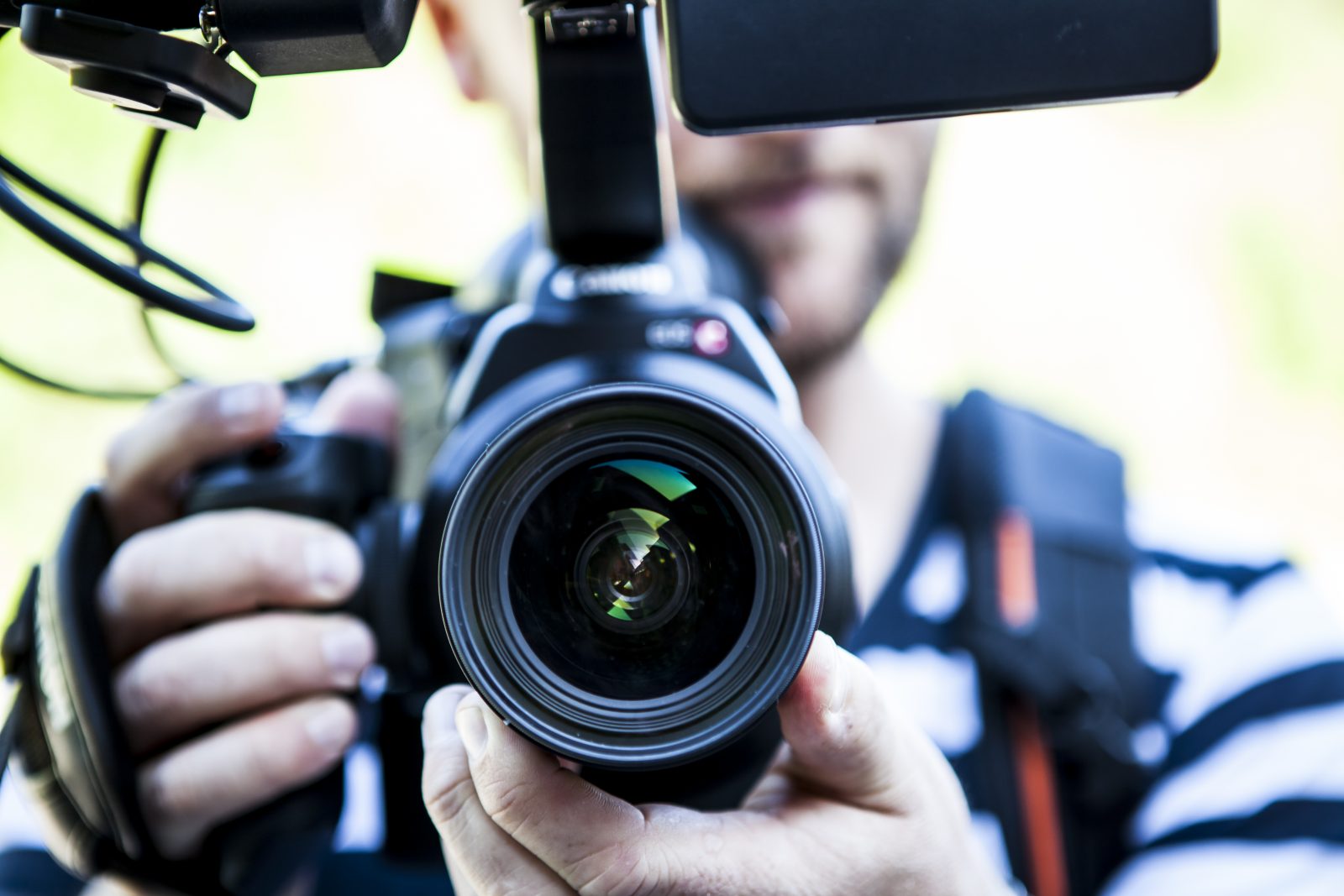 Ohne Verwacklung Filmen 4 Tipps Gute Objektive Fur Videoaufnahmen Mit Bildstabilisator Fotoworkshop Stuttgart