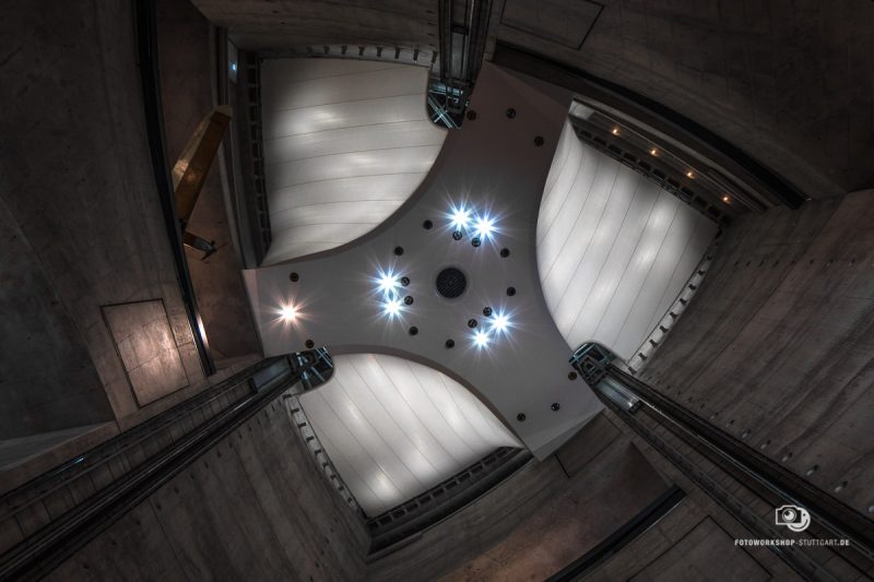 fotoworkshop-stuttgart-nachts-allein-im-museum-mercedes-benz-museum-1
